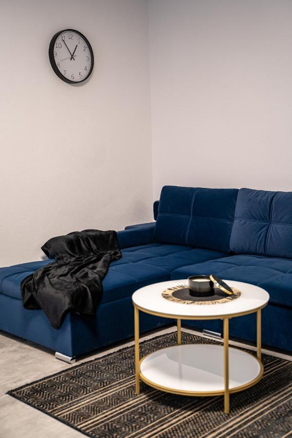 Modern Apartment In Dumbravita Dumbravita  Экстерьер фото